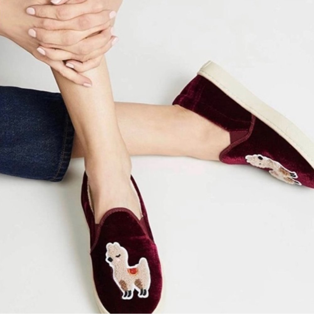 Soludos Burgandy Velvet Llama Slip on Sneakers Comfort Shoes Womens Size 8